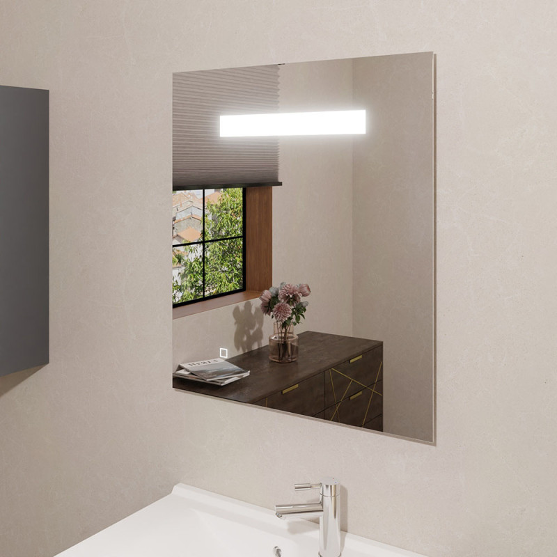 Miroir avec éclairage LED ELEGANCE - 70 cm x ht80 cm Miroir avec éclairage LED ELEGANCE - 70 cm x ht80 cm
