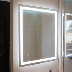 Miroir avec éclairage LED VISTA - 80 cm x 80 cm 