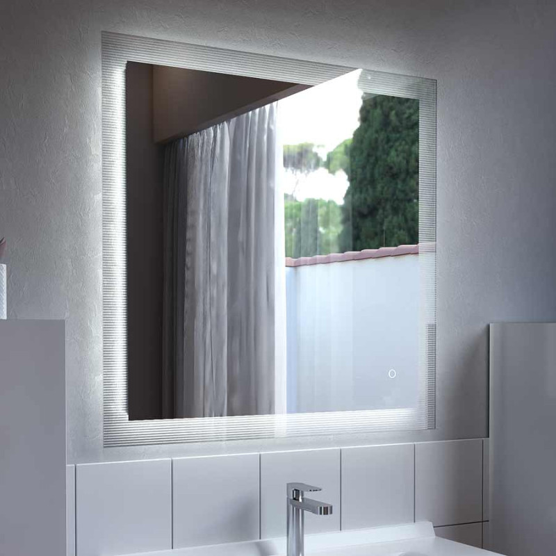 Miroir avec éclairage LED CADREA - 70 cm x 80 cm Miroir avec éclairage LED CADREA - 70 cm x 80 cm